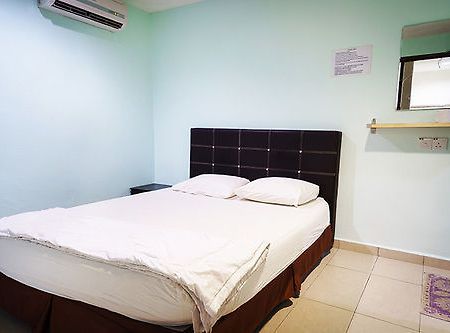 Hotel Sixty Six Малакка Экстерьер фото